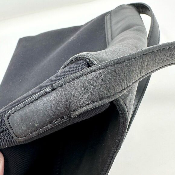 Vintage Tumi Crossbody Purse Solid Black Leather Flap & Nylon Fabric Bag - Picture 6 of 11